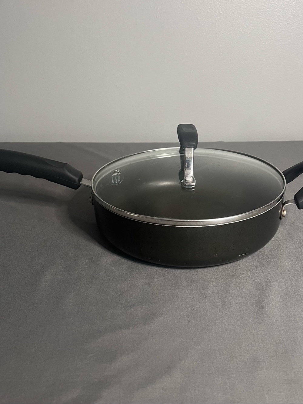 Everything Kitchen 2.5 Qt Anodized Aluminum Non-Stick 9.5” Skillet Frying Pan